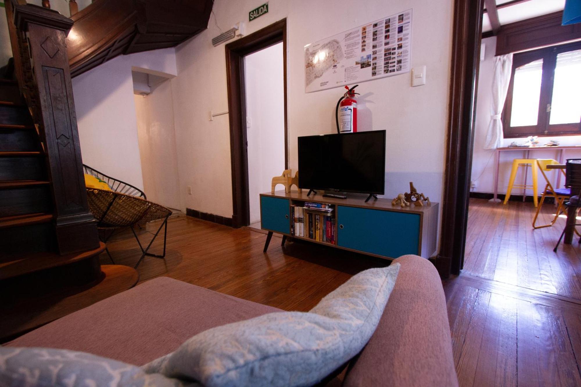 Yh Hostel Montevideo Exterior foto